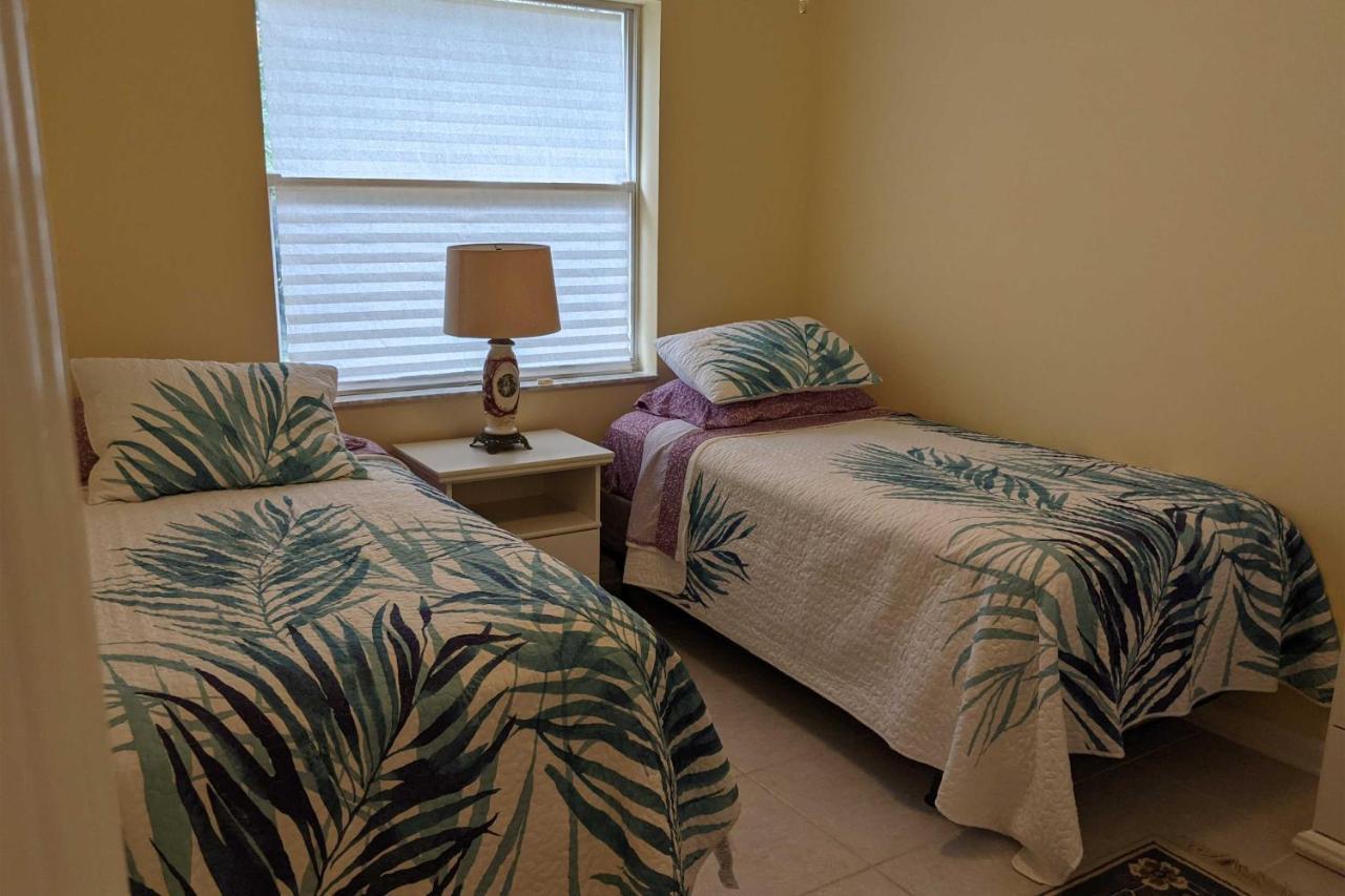 Pet-Friendly Flagler Beach Home With Yard Near Beach Exterior photo